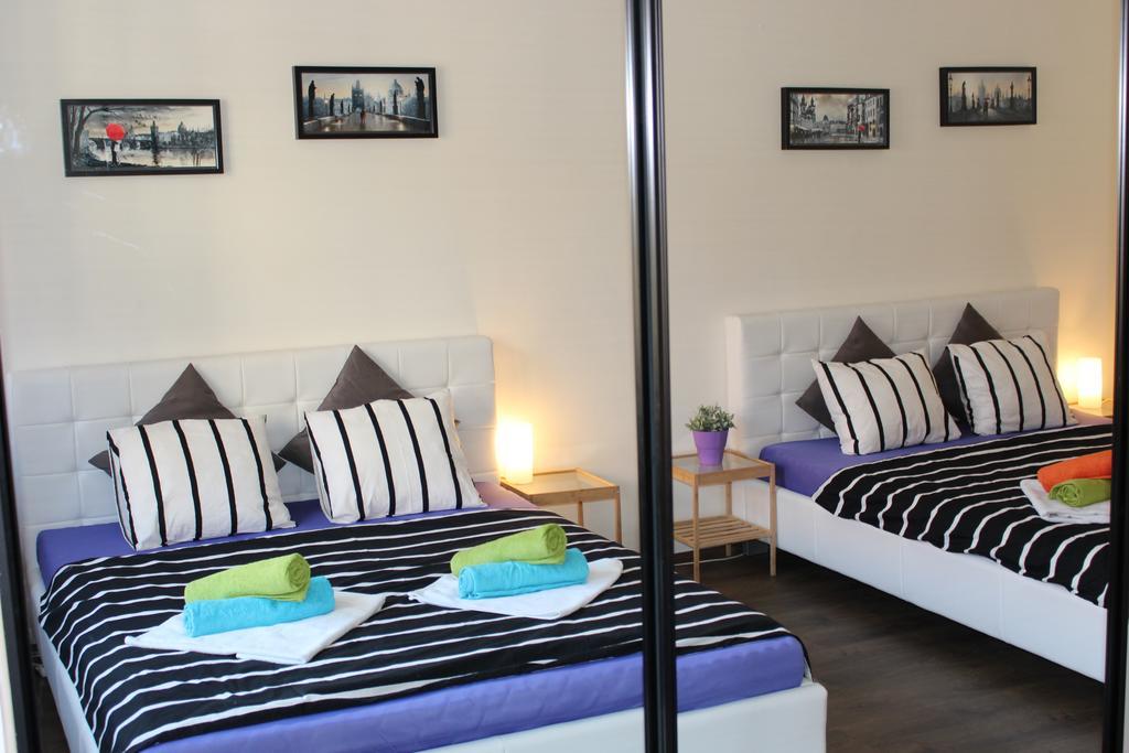 Go Native Prague Apartment Exterior foto